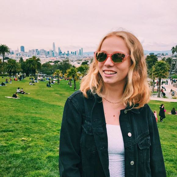 Meet your Posher, Bella - Picture 1 of 1